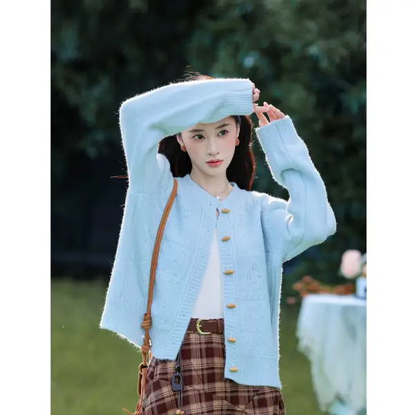 Áo khoác len cardigan nữ dệt kim màu xanh cổ tròn cài nút cổ...