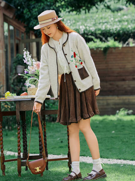Áo len cardigan nữ phong cách vintage nghệ thuật, thêu hoa nhiều...